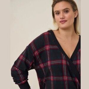 Torrid Long Sleeve Surplice V-Neck Brushed Waffle Sweater Plaid Size 00 Medium M